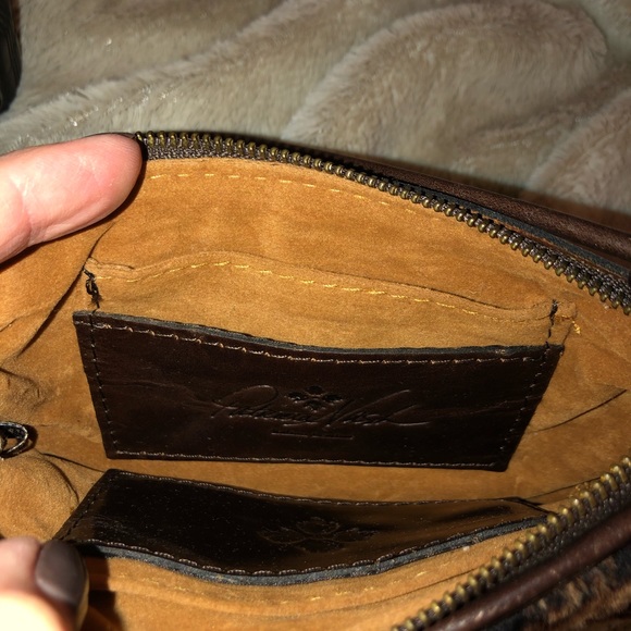 Patricia Nash Sherpa wristlet - Picture 4 of 7